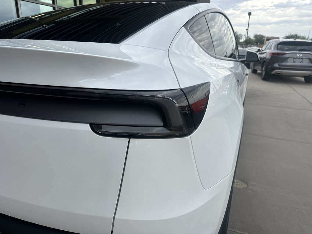 Used 2026 Tesla Model Y Long Range RWD image 14