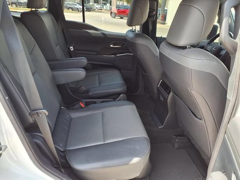 Used 2024 Lexus GX 550 w/ Cold Area Package AWD/4WD image 10