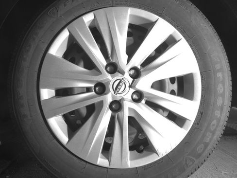 Used 2025 Nissan Sentra S FWD image 14
