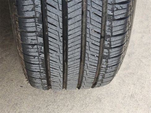 Used 2022 Dodge Durango SXT image 11