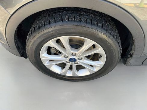Used 2019 Ford Escape SEL AWD/4WD image 32