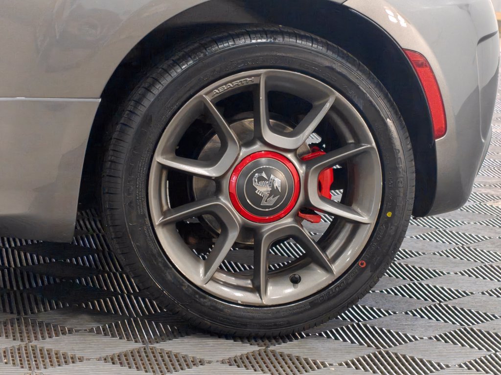 Used 2013 FIAT 500 Abarth w/ Comfort/Convenience Group FWD image 31