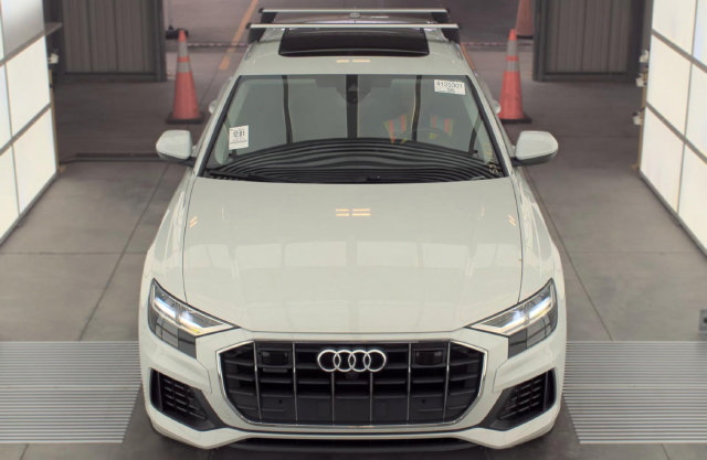 Used 2019 Audi Q8 Premium Plus w/ Premium Plus AWD/4WD image 2