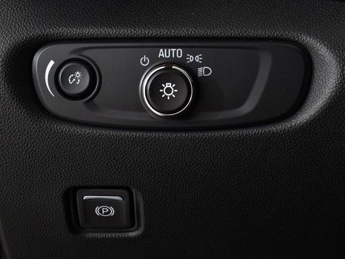 Used 2021 Chevrolet Blazer LT image 32