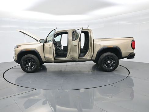 Used 2023 GMC Canyon Elevation image 42