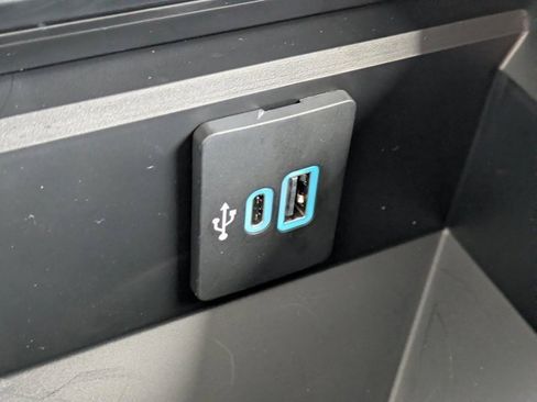 Used 2025 Ford F250 Lariat w/ Lariat Ultimate Package image 19