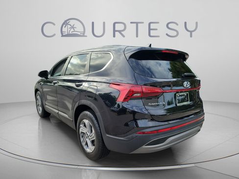 Used 2023 Hyundai Santa Fe SE FWD image 2