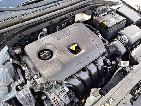 Used 2019 Hyundai Elantra SEL image 24