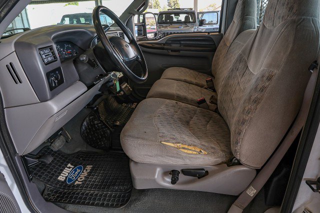 Used 1999 Ford F550 4x4 Regular Cab Super Duty image 11