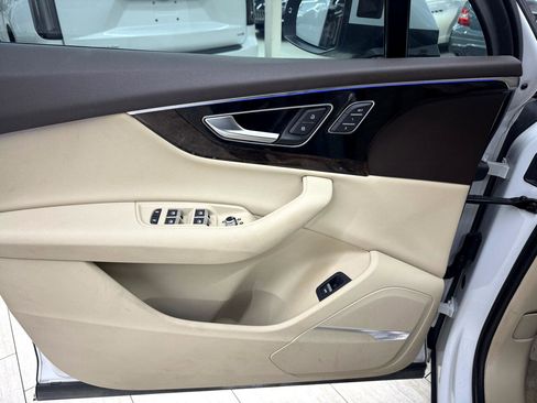 Used 2018 Audi Q7 3.0T Prestige image 16