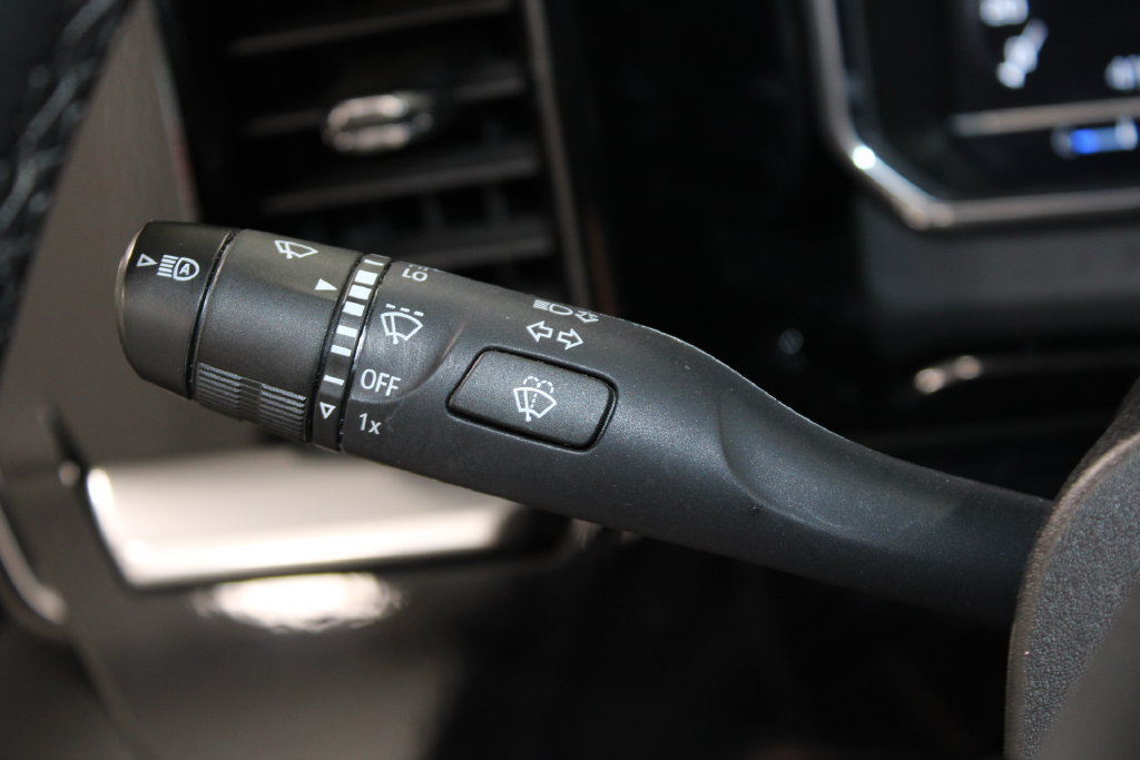 Used 2024 GMC Sierra 1500 SLT AWD/4WD image 41