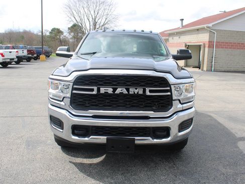 Used 2019 RAM 3500 Tradesman w/ Chrome Appearance Group image 8