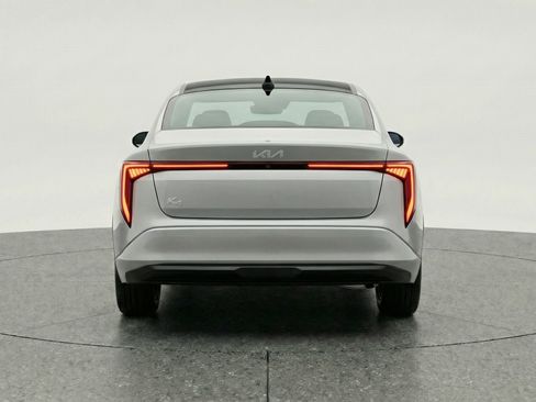 Used 2025 Kia K4 LXS image 7