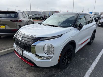 Used 2024 Mitsubishi Outlander SE Black Edition