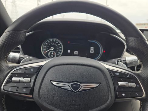 Used 2025 Genesis G70 2.5T AWD/4WD image 34