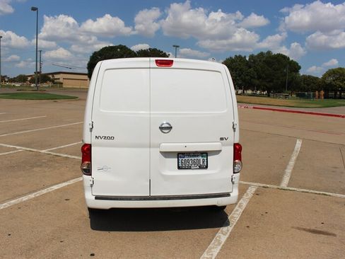 Used 2019 Nissan NV200 SV FWD image 3