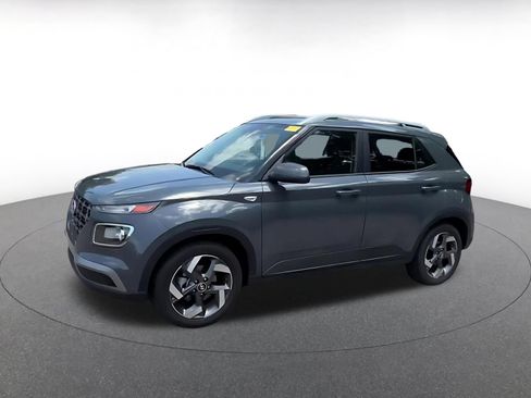Used 2026 Hyundai Venue SEL FWD image 6