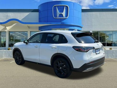 Used 2025 Honda HR-V Sport image 6