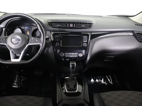 Used 2022 Nissan Rogue Sport SV w/ Technology Package image 43