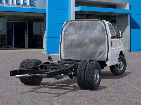 New 2026 Chevrolet Express 3500 w/ Power Convenience Package RWD image 4