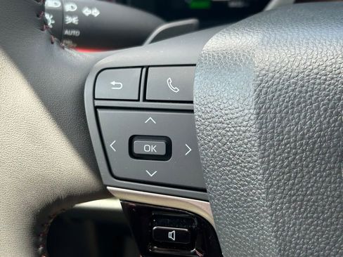 Used 2025 Toyota Camry XSE w/ Premium Plus Package image 38