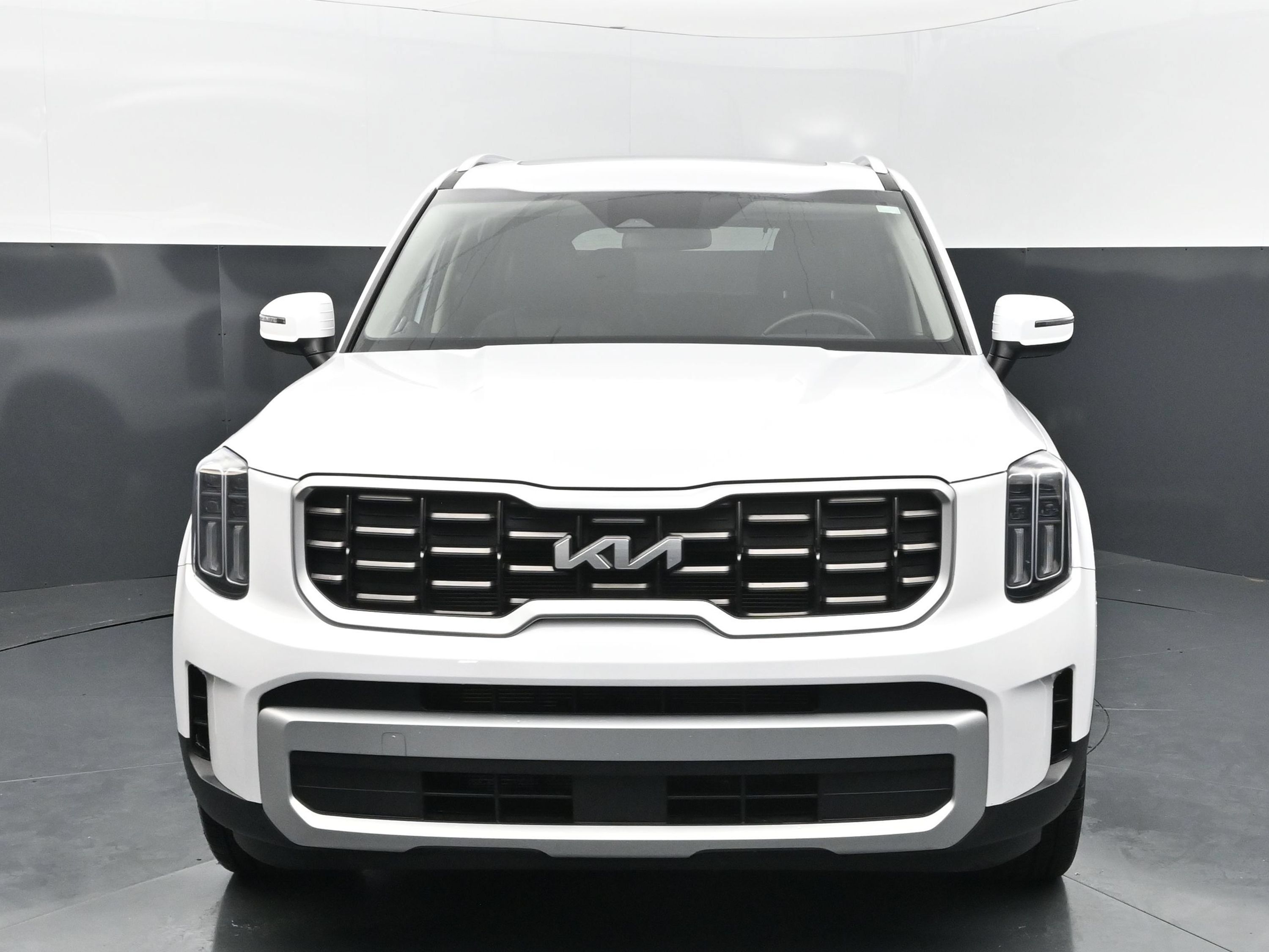 Used 2025 Kia Telluride S FWD image 8