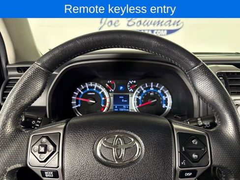 Used 2016 Toyota 4Runner SR5 Premium image 10