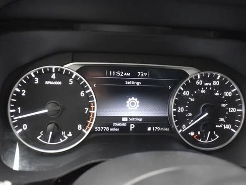 Used 2024 Nissan Pathfinder SV FWD image 28