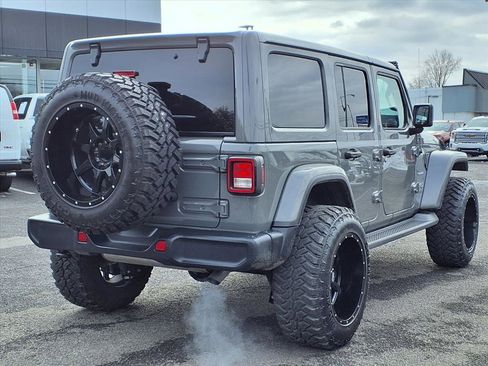 Used 2021 Jeep Wrangler Unlimited Sahara w/ Uconnect 4C Nav & Sound Group image 3