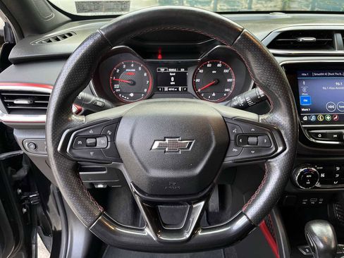 Used 2021 Chevrolet TrailBlazer RS w/ Convenience Package image 11