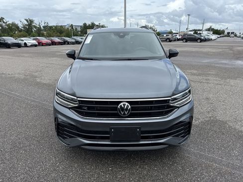 Used 2024 Volkswagen Tiguan SE R-Line FWD image 17