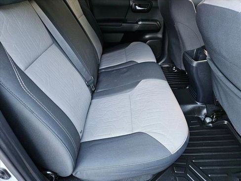 Used 2020 Toyota Tacoma TRD Off-Road image 17