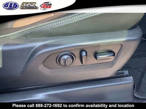 Used 2020 Chevrolet Silverado 1500 High Country w/ Technology Package AWD/4WD image 11