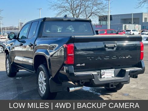 Used 2025 Toyota Tacoma SR5 image 5