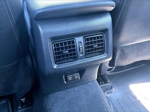 Used 2025 Toyota Camry SE w/ Convenience Package FWD image 33