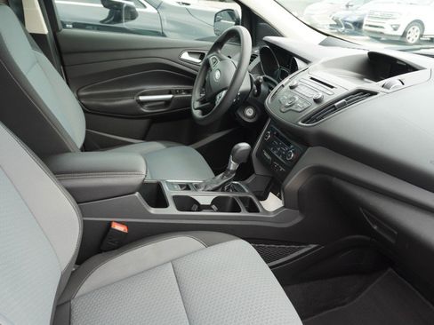 Used 2017 Ford Escape SE FWD image 11