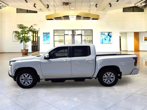 Certified 2024 Nissan Frontier SV w/ SV Convenience Package RWD image 8