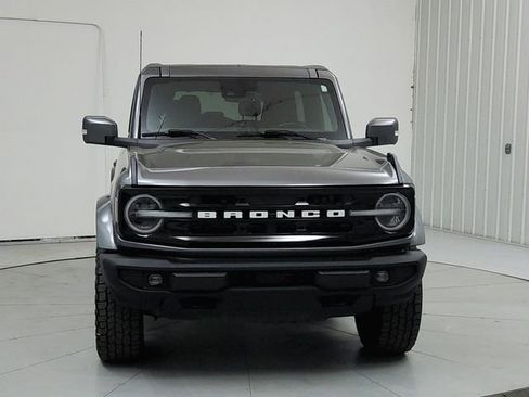 Used 2022 Ford Bronco Outer Banks image 2