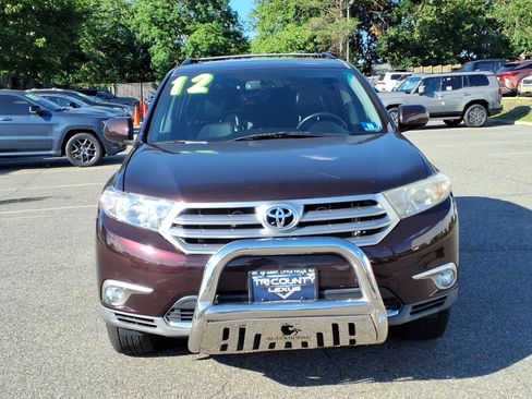 Used 2012 Toyota Highlander SE w/ Tow Pkg AWD/4WD image 2