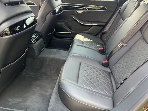Used 2023 Audi S8 AWD/4WD image 21