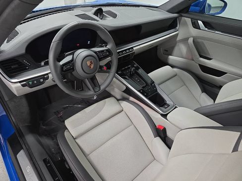 Certified 2025 Porsche 911 Carrera RWD image 4