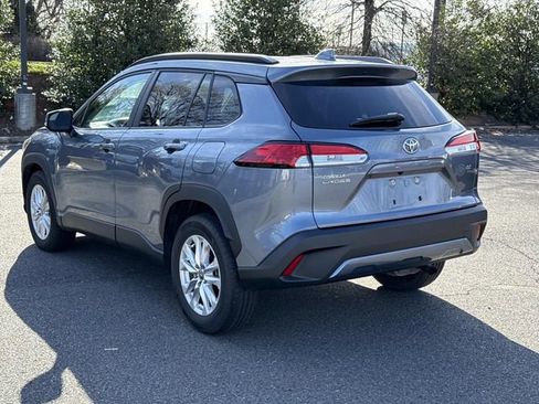 Used 2023 Toyota Corolla Cross LE image 4