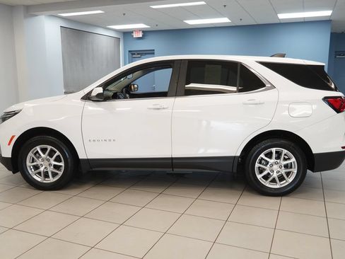 Used 2024 Chevrolet Equinox LT w/ LPO, Floor Liner Package AWD/4WD image 2