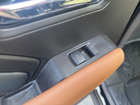 New 2026 GMC Canyon AT4 image 40