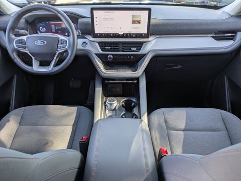 Used 2025 Ford Explorer Active image 19