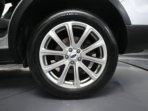 Used 2017 Ford Explorer Limited AWD/4WD image 13