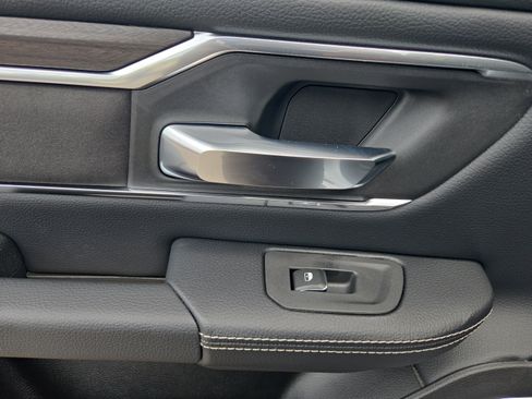New 2026 RAM 1500 Laramie w/ Laramie Preferred Package AWD/4WD image 32