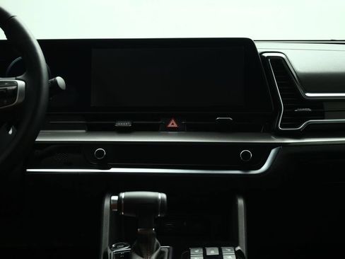 Certified 2025 Kia Sportage SX AWD/4WD image 37