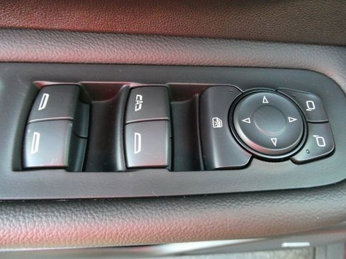 Certified 2024 GMC Terrain Denali image 21