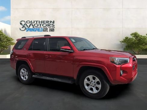 Used 2022 Toyota 4Runner SR5 Premium w/ Moonroof Package RWD image 7